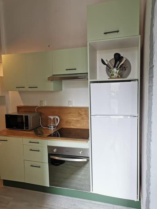 Cozy D'Opale Charmant T1 Bord De Mer Cour Privee Et Clot Wifi 3 Pers Animaux Acceptes Gratuit Apartment Berck Exterior photo